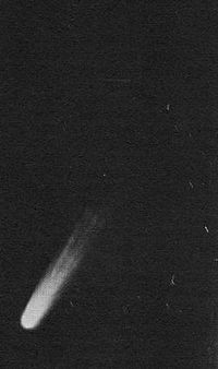 200px-Comet_Arend-Roland_195729tailsplitin3